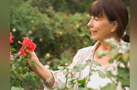 The Science of Gardening: Diagnosing Diseases and Disasters