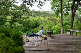 Fixer Upper: The Lakehouse, Season 1: Bringing the Outside In