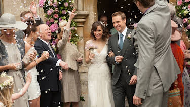 16:00: I Give it a Year | Viasat Film Hits | 4/22 2026