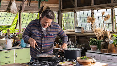 07:00: Jamie Oliver: Seasons (S1 E1) (S1) | TV6 | 3/28 2026