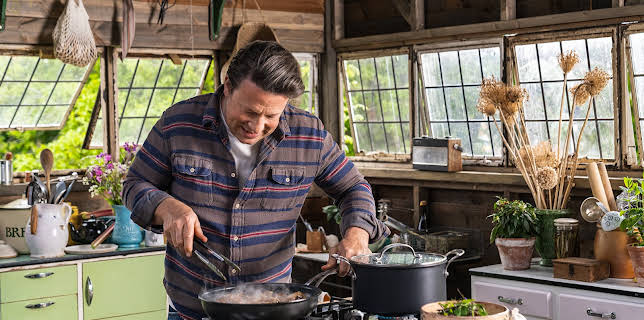 11:45: Jamie Oliver: Seasons (S1 E1) (S1) | TV6 | 11/22 2025