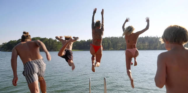 12:15: Husdrømmerne bygger: En buss til friheten – del 2 | NRK 2 | 12/6 2025