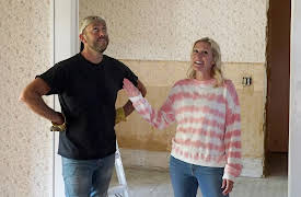 Fixer to Fabulous: Welcome Inn, Season 1: Breaking Point