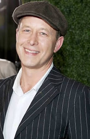 Daniel Betts as 