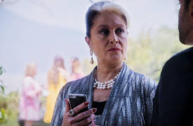 En Tierras Salvajes season-1: En Tierras Salvajes Capítulo 22