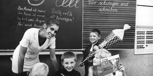 04:15: ZDF-History | ZDFinfo | 11/16 2025