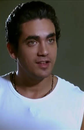 Amir Karara as 