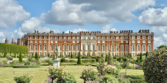 20:15: Königliche Gärten - Hampton Court Palace | 3SAT | 11/3 2025