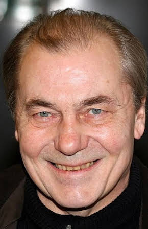 Bjørn Sundquist as 