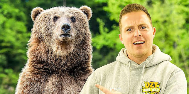 9:40 AM: One Zoo Three | CBBC | 12/3 2025