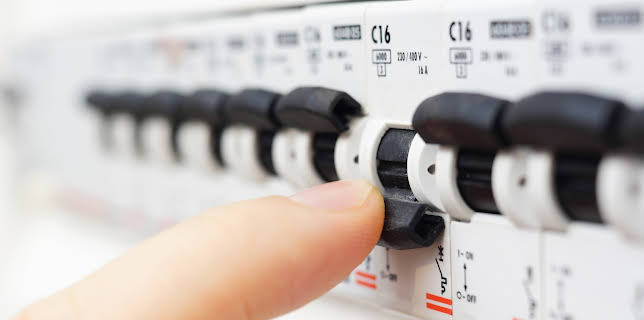 18:30: How It's Made (S19 E8) (S19) | Discovery Science | 12/15 2025