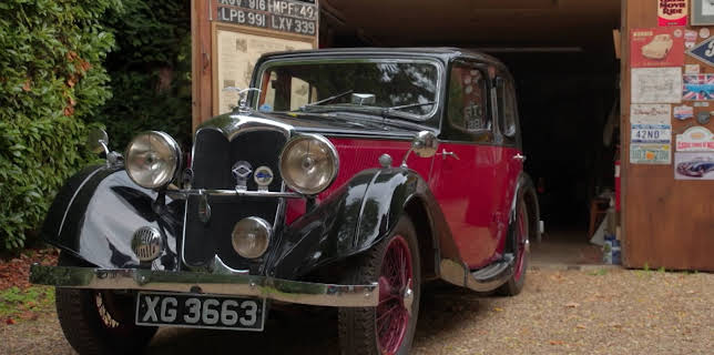 2:00 PM: Bangers & Cash (S8 E4) (S8) | Yesterday | 11/21 2025