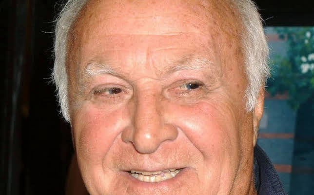 Robert Loggia