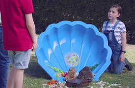 InBESTigators: de bästa detektiverna: Fallet med den märkliga målningen / Fallet med sköldpaddstjuven