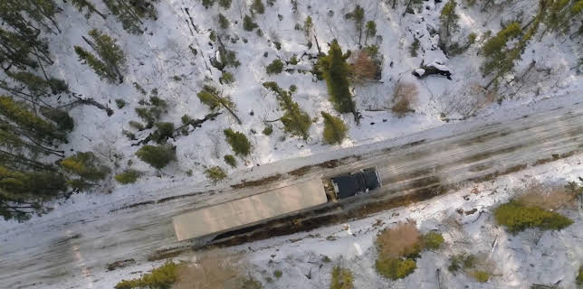 04:55: Ice Road Truckers (S10 E8) (S10) | TV10 | 11/29 2025