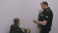 Gauner vs. Kaufhaus-Cops