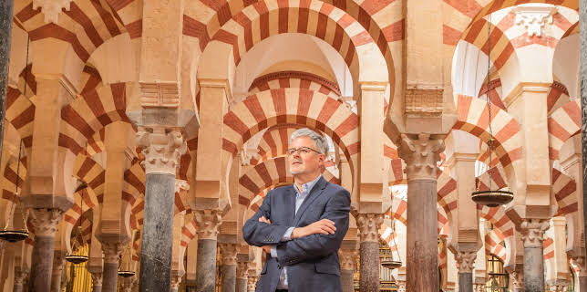 21:15: Macht der Götter - Weltgeschichte der Religionen | ZDFinfo | 1/9 2026