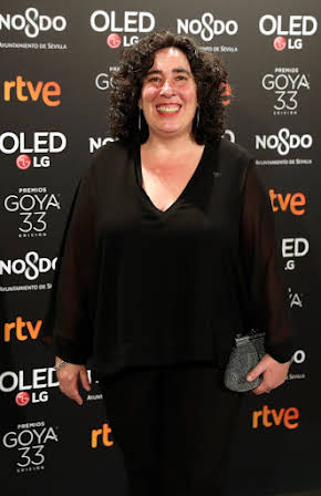 Arantxa Echevarría as Director