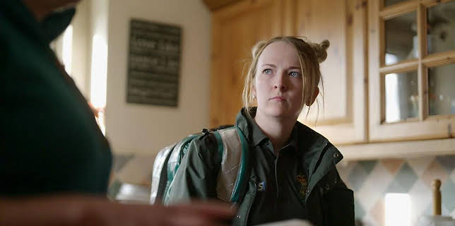 9:00 PM: Ambulance (S15) | BBC One Channel Islands | 11/11 2025