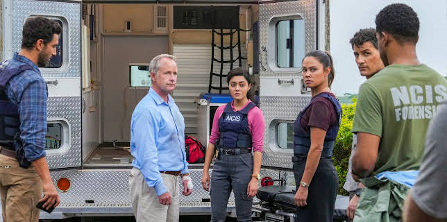 1:50 AM: NCIS Hawai'i (S1 E22) (S1) | 5 USA | 12/9 2025