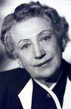 Agnes Windeck as 