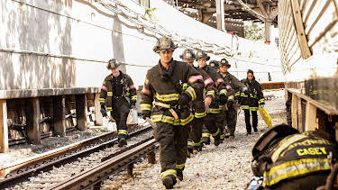 19:10: Chicago Fire (S1 E8) (S1) | Viasat Series | 5/22 2026