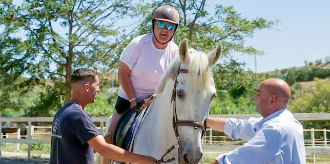 8:00 AM: Bargain-Loving Brits in the Sun (S11 E21) (S11) | 5 Star | 2/2 2026