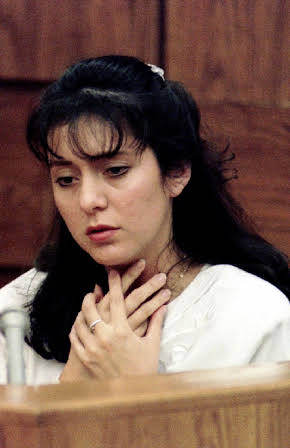 Lorena Bobbitt as 