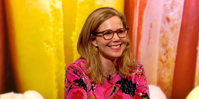 10:00 PM: QI | BBC Two | 3/10 2026