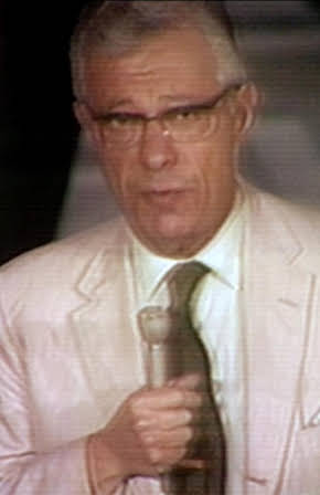 Daniel Schorr as Daniel Schorr