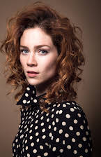 Camille Cregan as Janice