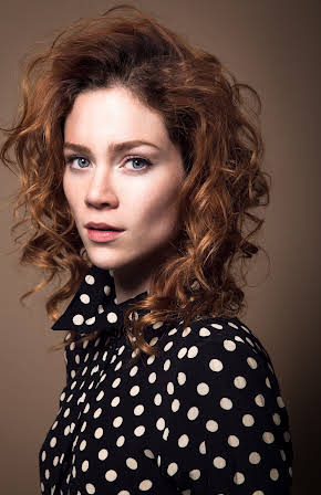 Camille Cregan as Janice