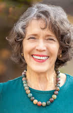 Holly Turner som Mimi