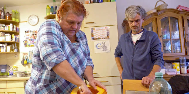 15:00: Hartz und herzlich - Tag für Tag Benz-Baracken | RTL 2 | 2/25 2026