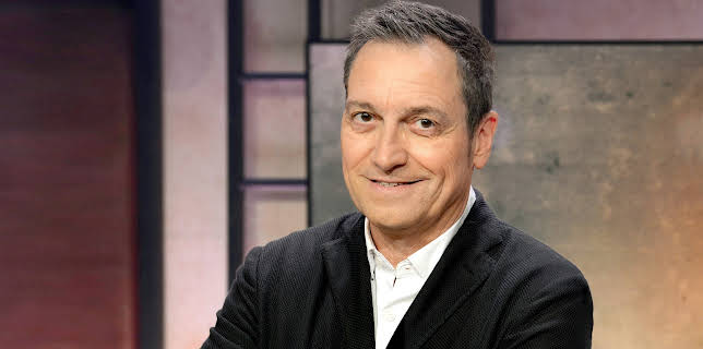 20:15: Nuhr 2025 - Der Jahresrückblick | 3SAT | 1/5 2026