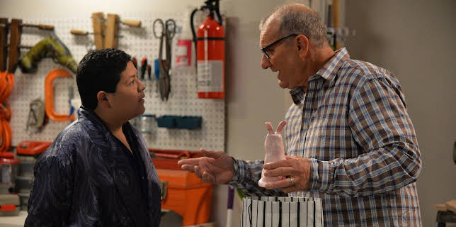 11:30 AM: Modern Family | E4 | 11/26 2025