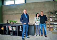 Grand Designs: Living in Suburbia