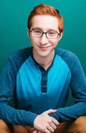 Larry Saperstein as 