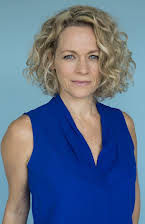 Stephanie Moore como 