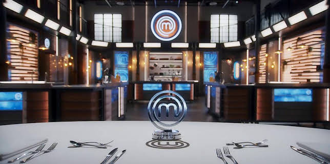 8:00 PM: Celebrity MasterChef (S20 E15) (S20) | BBC One Wales | 12/19 2025