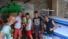 Die Jungs-WG: Sommer. Sonne. Elternfrei.