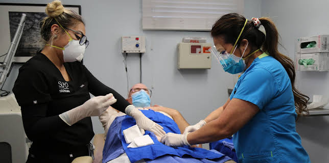 00:25: Dr. Pimple Popper (S3 E8) (S3) | TLC | 10/30 2025