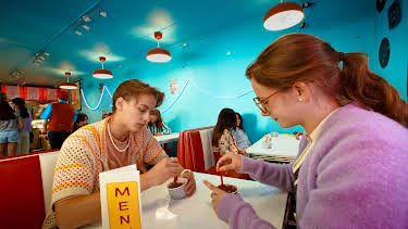 19:05: Dobbelt opp: Dobbel-date | NRK Super | 4/13 2026