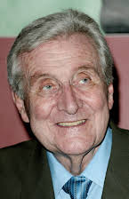 Patrick Macnee as Capt. Gibbon