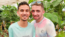 Bargain-Loving Brits in the Sun (S11 E30)