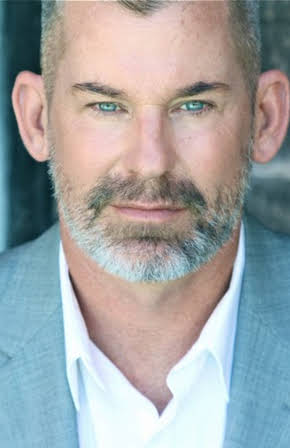 Peter Murnik as 