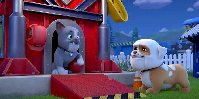 15:45: Rubble og gjengen: Gjengen bygger en superseng til Charger / Gjengen lager en snurrende ekorn-lekeplass | NRK Super | 12/7 2025