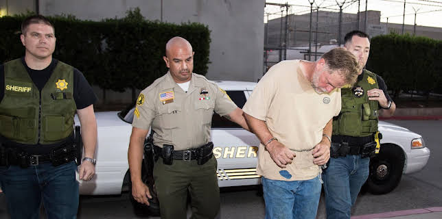 22:00: Two Shallow Graves (S1 E7) (S1) | Investigation Discovery | 2/11 2026