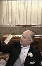 Angus MacKay som Announcer at Court