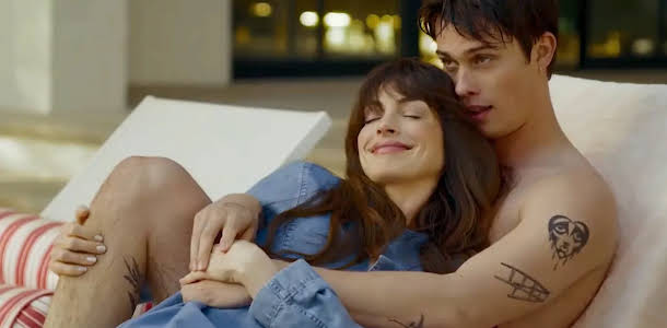 Anne Hathaway will star in a film inspired by Harry Styles.